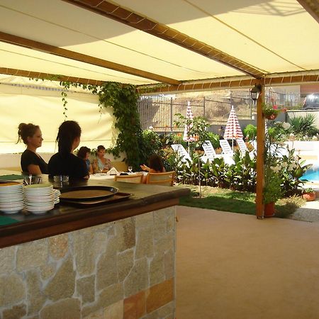 Family Hotel Muses Sozopol Bagian luar foto