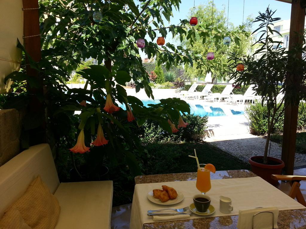 Family Hotel Muses Sozopol Bagian luar foto