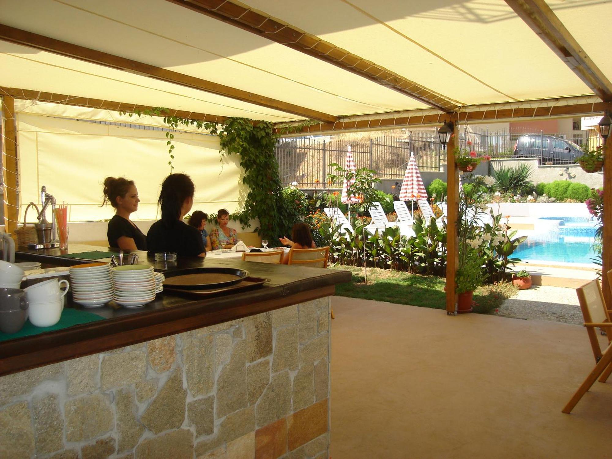 Family Hotel Muses Sozopol Bagian luar foto