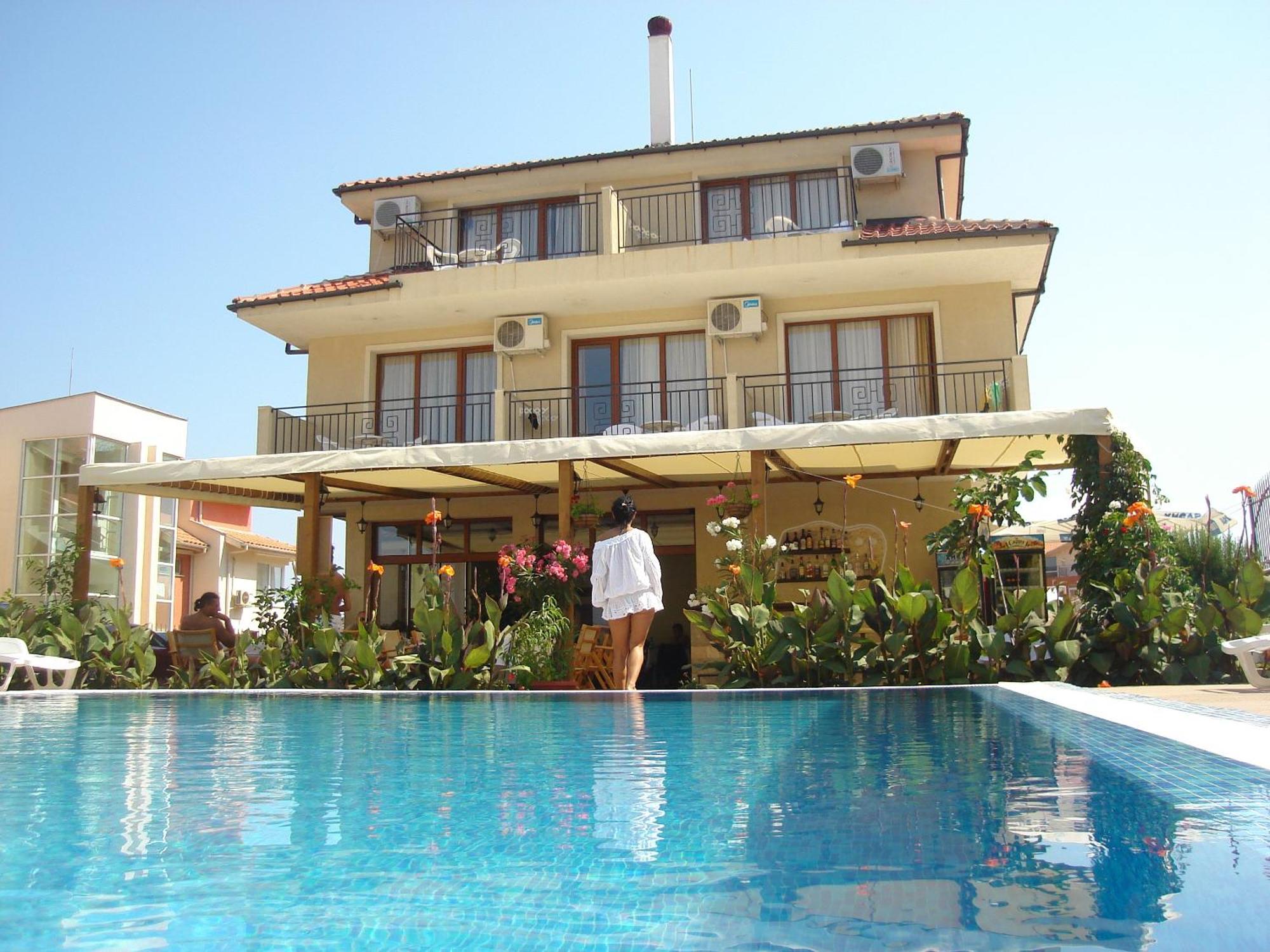 Family Hotel Muses Sozopol Bagian luar foto