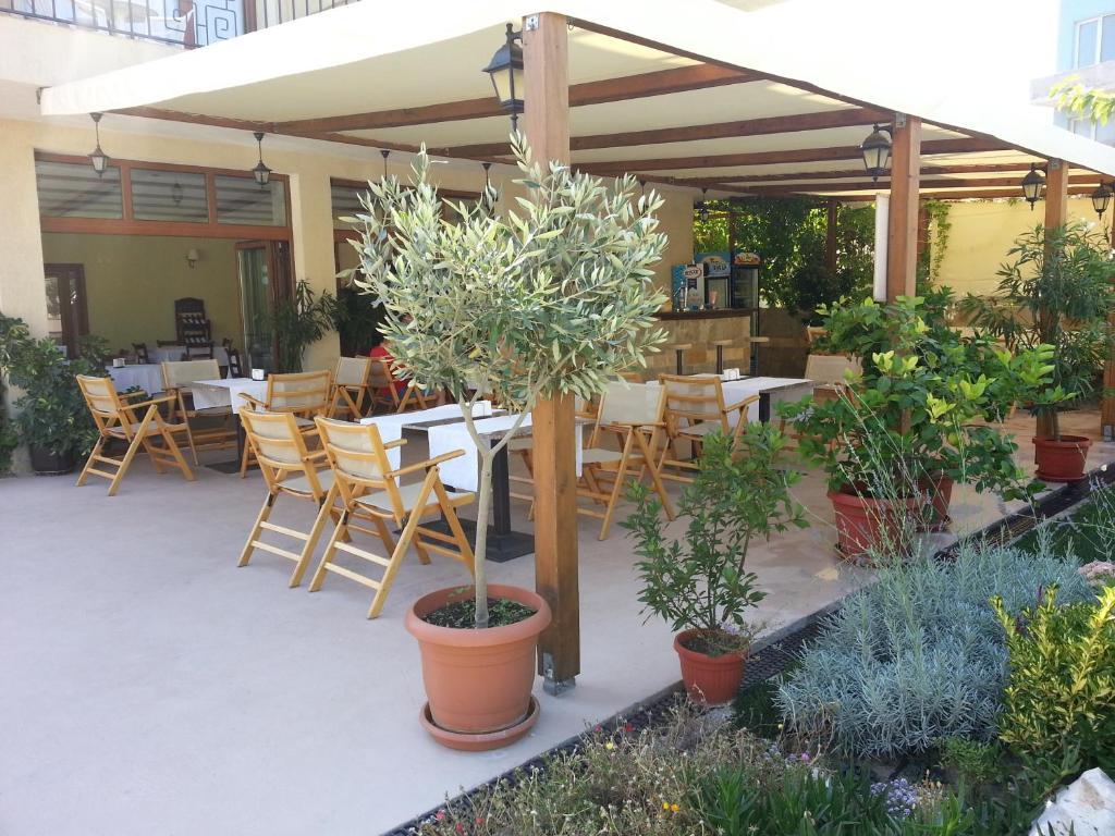 Family Hotel Muses Sozopol Bagian luar foto