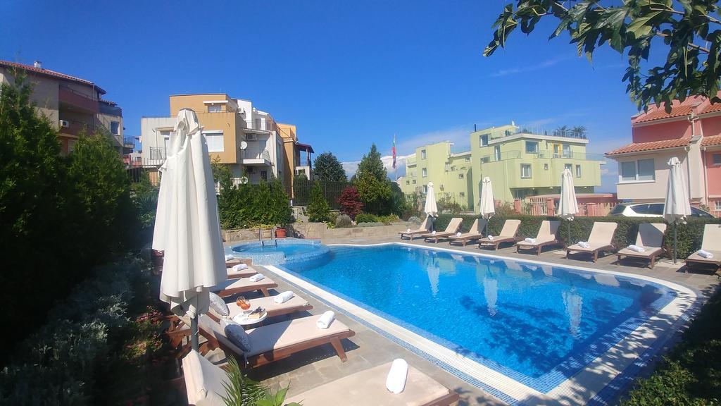 Family Hotel Muses Sozopol Bagian luar foto