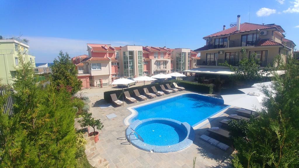 Family Hotel Muses Sozopol Bagian luar foto