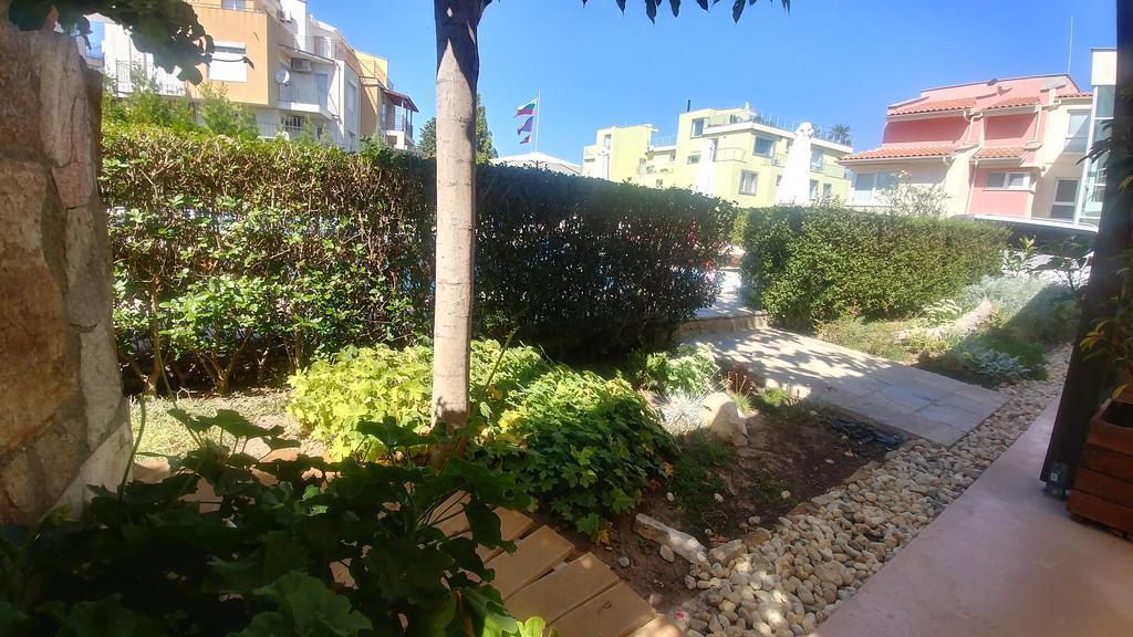 Family Hotel Muses Sozopol Bagian luar foto
