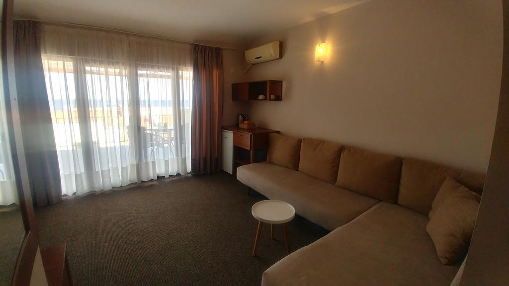 Family Hotel Muses Sozopol Bagian luar foto