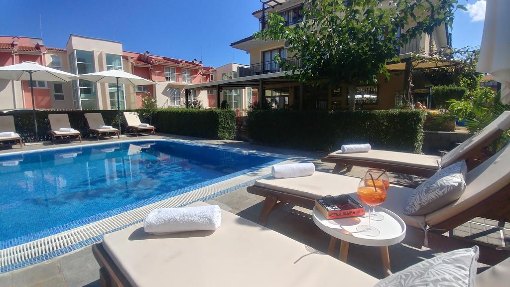 Family Hotel Muses Sozopol Bagian luar foto
