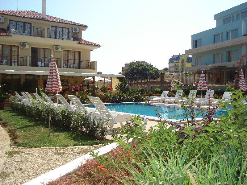 Family Hotel Muses Sozopol Bagian luar foto